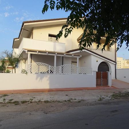 Linda Casa Vacanze Felline ภายนอก รูปภาพ