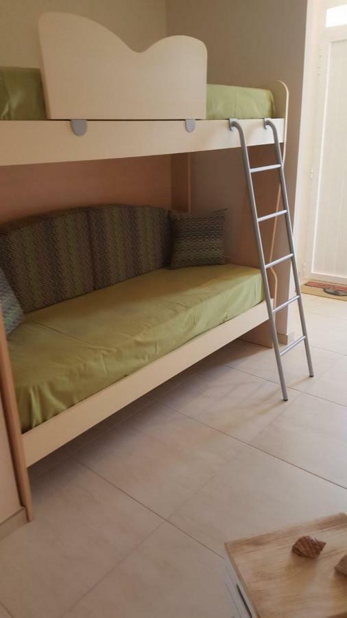Linda Casa Vacanze Felline ภายนอก รูปภาพ